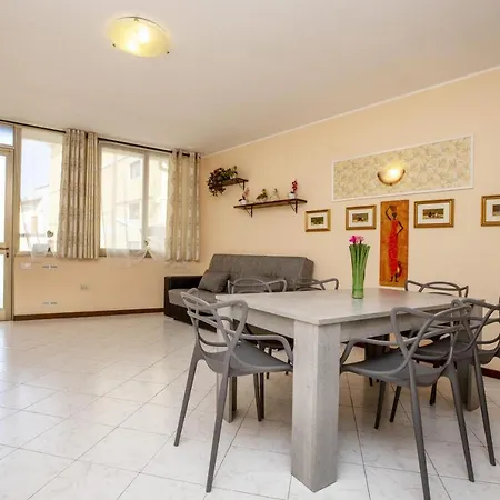 Casa Fabrizia Apartment *